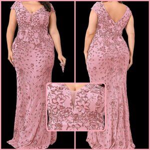 WOMEN'S PLUS SWEETHEART BALLGOWN SIZE 16+ COLOR BLUSH